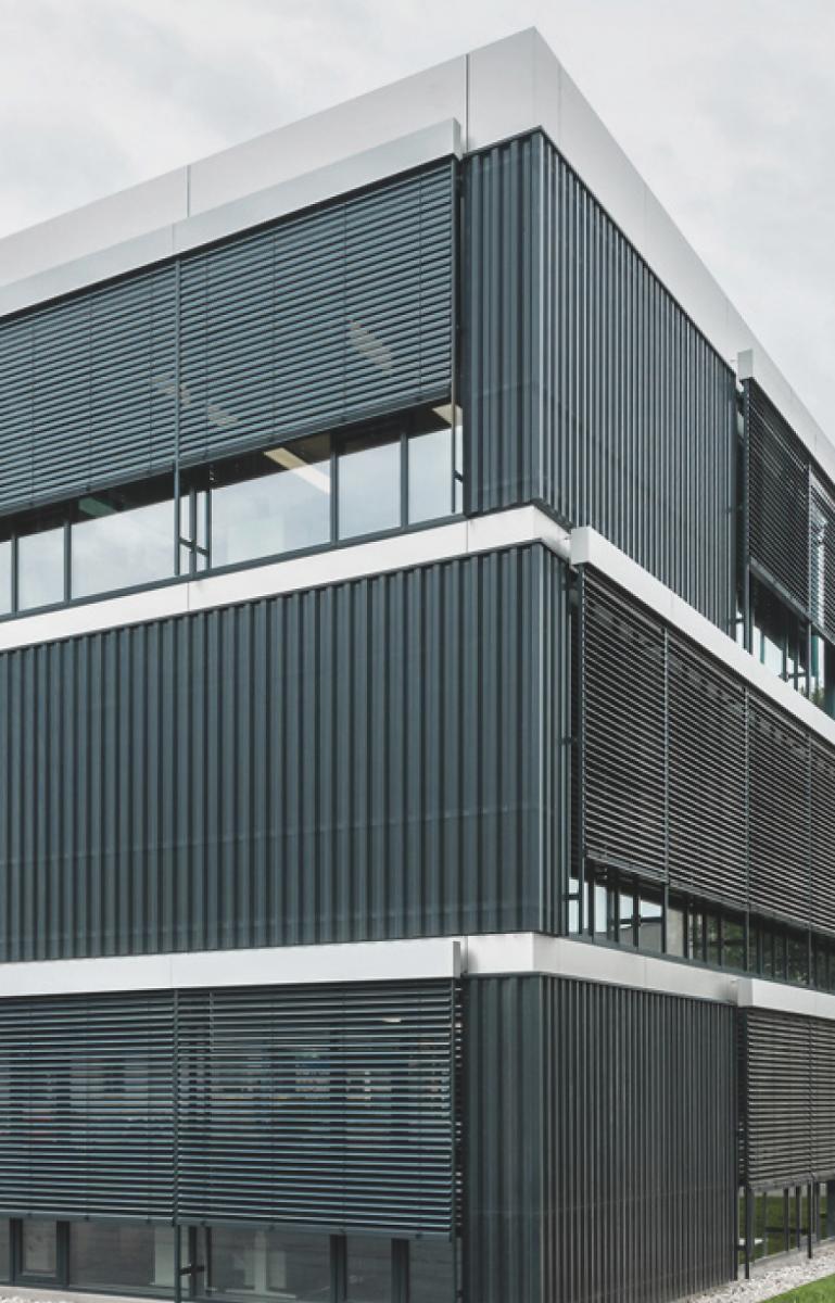 ROMA External Blinds Filter Sunlight