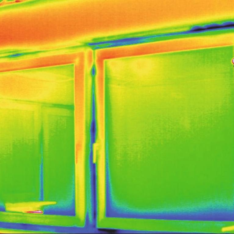 Image heat loss zones from inside to outside prior to the renovation