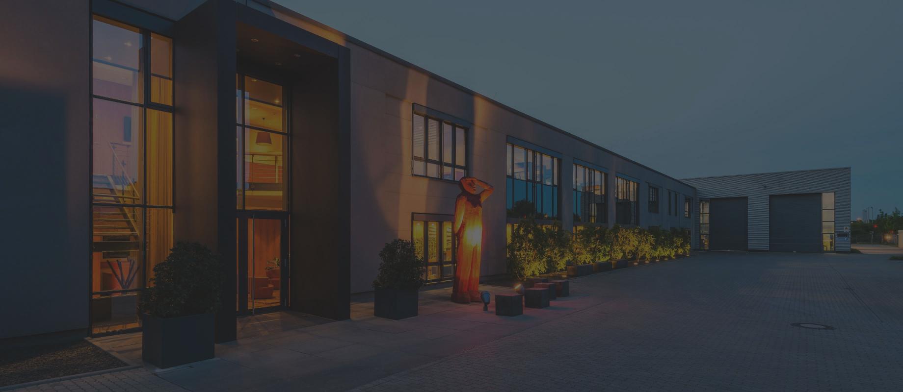 ROMA Location Ludwigshafen with interior lighting in the twilight