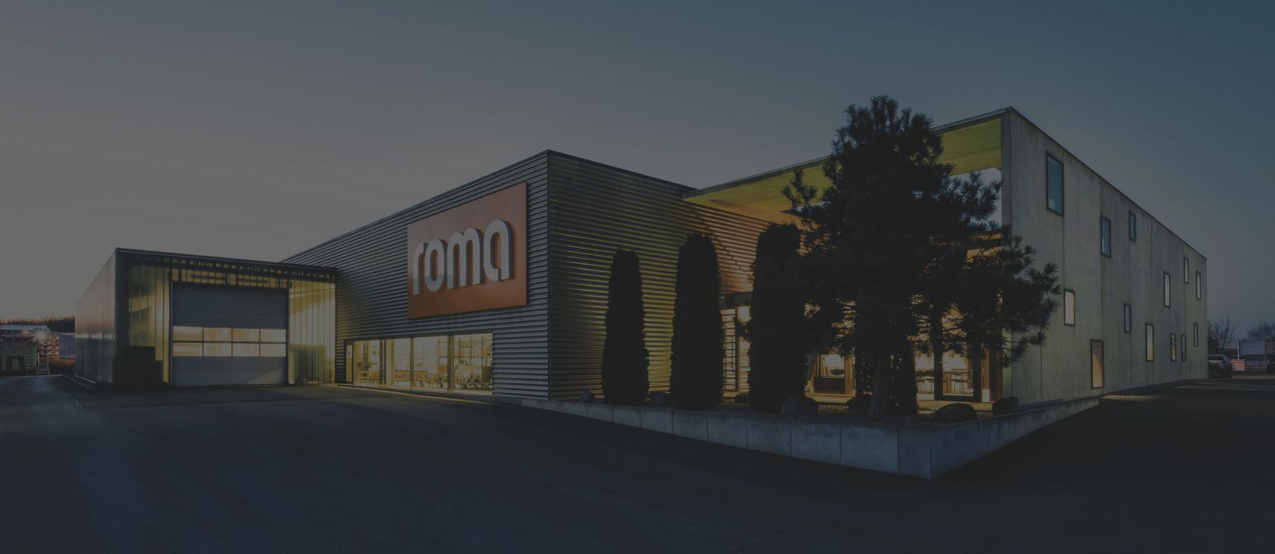 ROMA Location Oschatz with interior lighting in the twilight