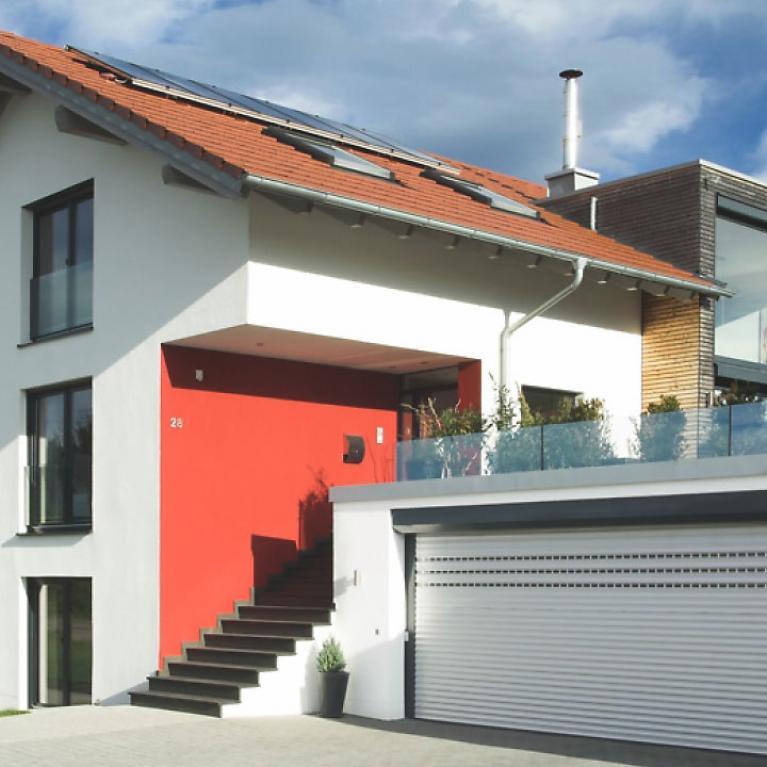 Roller Door ROLENTO Single-Family Home Sulzberg The single-family home Sulzberg with the roller door ROLENTO