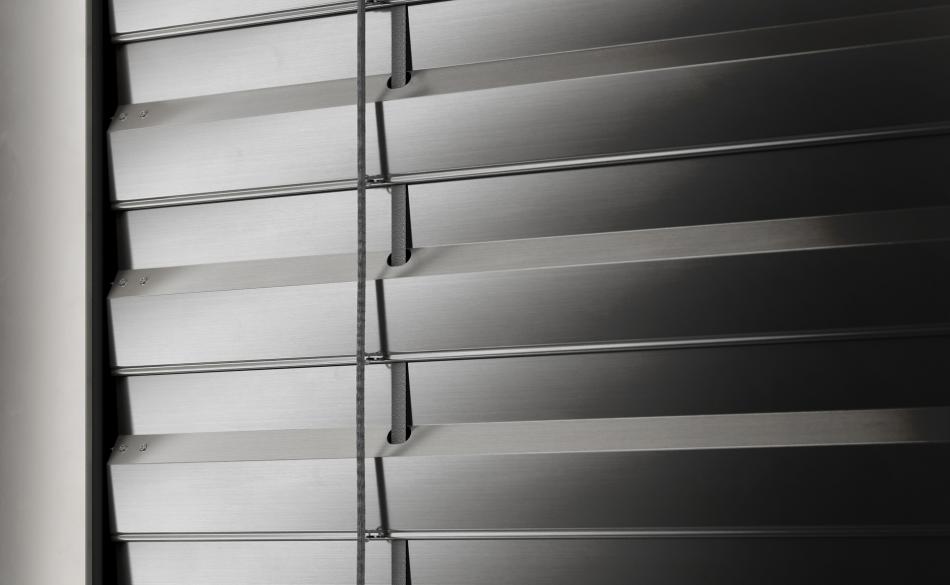 ROMA ZL 81 External Venetian Blind Slats closed