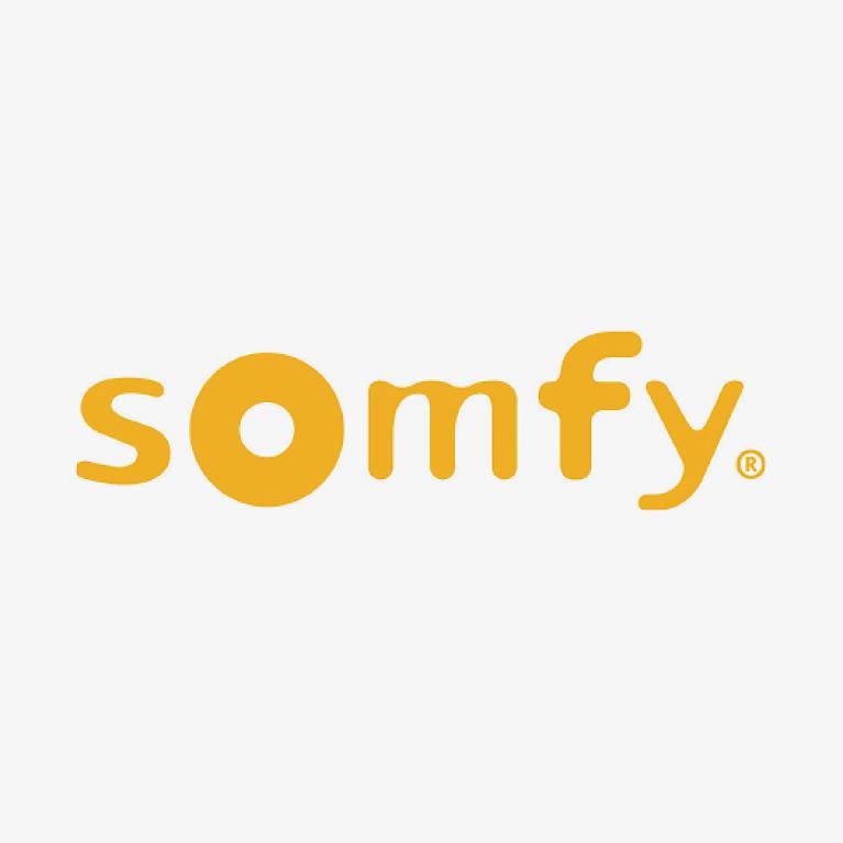 Lettering Somfy in yellow on light grey
